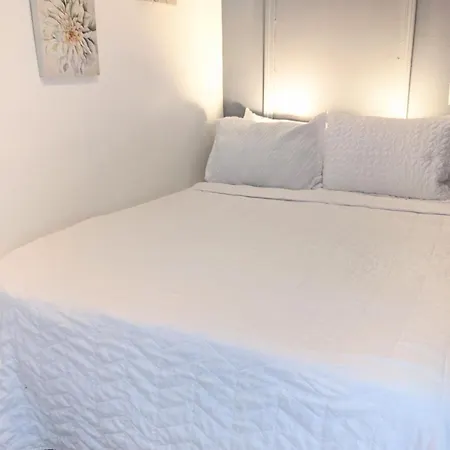 Pao And Pui Apartment Kenner Room photo